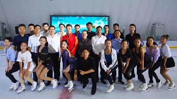 优发国际气膜：冰上芭蕾添彩三亚全民健身 中国花样滑冰国家队举办“公众开放日”活动